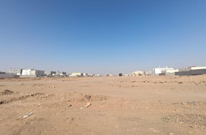 شموع تبوك للتطوير العقاري والمقاولات العامة نحن في شموع تبوك للتطوير العقاري والمقاولات العامة نؤمن بأن البناء ليس مجرد عملية تشييد، بل هو فن يعكس الرؤية والطموح. بخبرة تمتد لسنوات في قطاع التطوير العقاري والمقاولات، نقدم حلولاً متكاملة ومبتكرة تلبي تطلعات عملائنا في جميع أنحاء المملكة. نسعى لنكون الخيار الأول لكل من يبحث عن الجودة، الالتزام، والتميز.