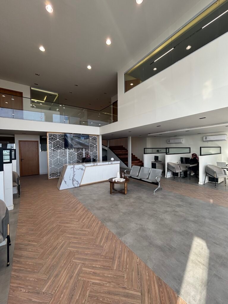 صالة استقبال مكتب مقاولات في تبوك