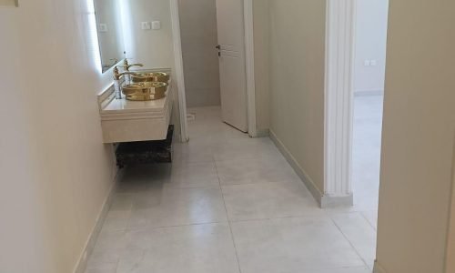 شموع تبوك للتطوير العقاري والمقاولات العامة نحن في شموع تبوك للتطوير العقاري والمقاولات العامة نؤمن بأن البناء ليس مجرد عملية تشييد، بل هو فن يعكس الرؤية والطموح. بخبرة تمتد لسنوات في قطاع التطوير العقاري والمقاولات، نقدم حلولاً متكاملة ومبتكرة تلبي تطلعات عملائنا في جميع أنحاء المملكة. نسعى لنكون الخيار الأول لكل من يبحث عن الجودة، الالتزام، والتميز.