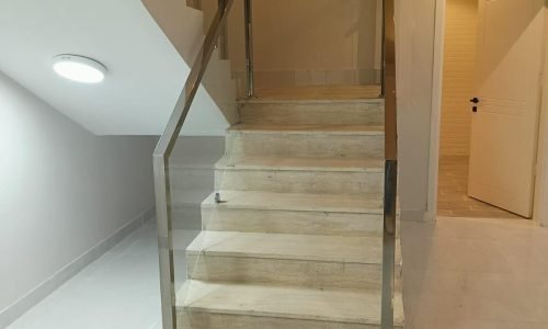 شموع تبوك للتطوير العقاري والمقاولات العامة نحن في شموع تبوك للتطوير العقاري والمقاولات العامة نؤمن بأن البناء ليس مجرد عملية تشييد، بل هو فن يعكس الرؤية والطموح. بخبرة تمتد لسنوات في قطاع التطوير العقاري والمقاولات، نقدم حلولاً متكاملة ومبتكرة تلبي تطلعات عملائنا في جميع أنحاء المملكة. نسعى لنكون الخيار الأول لكل من يبحث عن الجودة، الالتزام، والتميز.