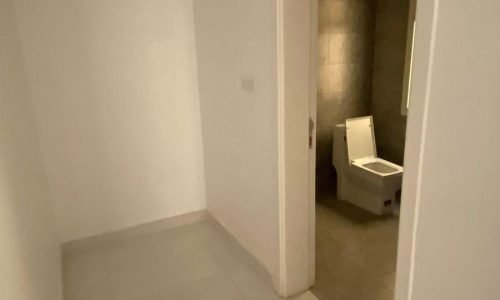 شموع تبوك للتطوير العقاري والمقاولات العامة نحن في شموع تبوك للتطوير العقاري والمقاولات العامة نؤمن بأن البناء ليس مجرد عملية تشييد، بل هو فن يعكس الرؤية والطموح. بخبرة تمتد لسنوات في قطاع التطوير العقاري والمقاولات، نقدم حلولاً متكاملة ومبتكرة تلبي تطلعات عملائنا في جميع أنحاء المملكة. نسعى لنكون الخيار الأول لكل من يبحث عن الجودة، الالتزام، والتميز.