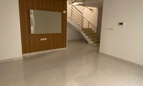 شموع تبوك للتطوير العقاري والمقاولات العامة نحن في شموع تبوك للتطوير العقاري والمقاولات العامة نؤمن بأن البناء ليس مجرد عملية تشييد، بل هو فن يعكس الرؤية والطموح. بخبرة تمتد لسنوات في قطاع التطوير العقاري والمقاولات، نقدم حلولاً متكاملة ومبتكرة تلبي تطلعات عملائنا في جميع أنحاء المملكة. نسعى لنكون الخيار الأول لكل من يبحث عن الجودة، الالتزام، والتميز.