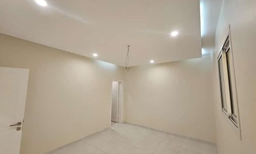 شموع تبوك للتطوير العقاري والمقاولات العامة نحن في شموع تبوك للتطوير العقاري والمقاولات العامة نؤمن بأن البناء ليس مجرد عملية تشييد، بل هو فن يعكس الرؤية والطموح. بخبرة تمتد لسنوات في قطاع التطوير العقاري والمقاولات، نقدم حلولاً متكاملة ومبتكرة تلبي تطلعات عملائنا في جميع أنحاء المملكة. نسعى لنكون الخيار الأول لكل من يبحث عن الجودة، الالتزام، والتميز.