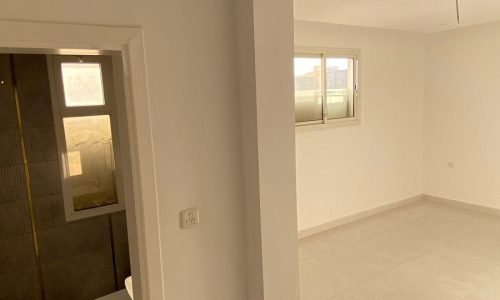 شموع تبوك للتطوير العقاري والمقاولات العامة نحن في شموع تبوك للتطوير العقاري والمقاولات العامة نؤمن بأن البناء ليس مجرد عملية تشييد، بل هو فن يعكس الرؤية والطموح. بخبرة تمتد لسنوات في قطاع التطوير العقاري والمقاولات، نقدم حلولاً متكاملة ومبتكرة تلبي تطلعات عملائنا في جميع أنحاء المملكة. نسعى لنكون الخيار الأول لكل من يبحث عن الجودة، الالتزام، والتميز.