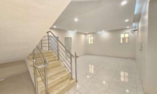 شموع تبوك للتطوير العقاري والمقاولات العامة نحن في شموع تبوك للتطوير العقاري والمقاولات العامة نؤمن بأن البناء ليس مجرد عملية تشييد، بل هو فن يعكس الرؤية والطموح. بخبرة تمتد لسنوات في قطاع التطوير العقاري والمقاولات، نقدم حلولاً متكاملة ومبتكرة تلبي تطلعات عملائنا في جميع أنحاء المملكة. نسعى لنكون الخيار الأول لكل من يبحث عن الجودة، الالتزام، والتميز.